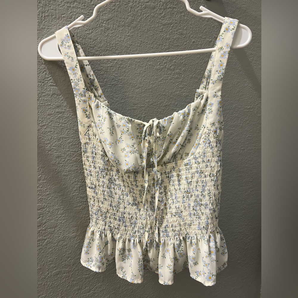 Love Tree white floral tank size small